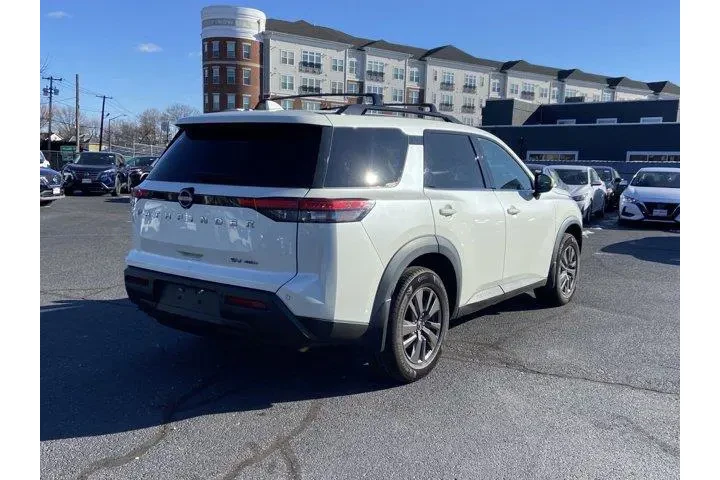$27495 : Nissan Pathfinder 2022 AWD S image 5