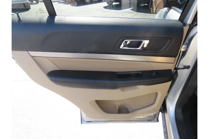 $13999 : Ford Explorer 2017 Base 4dr image 8