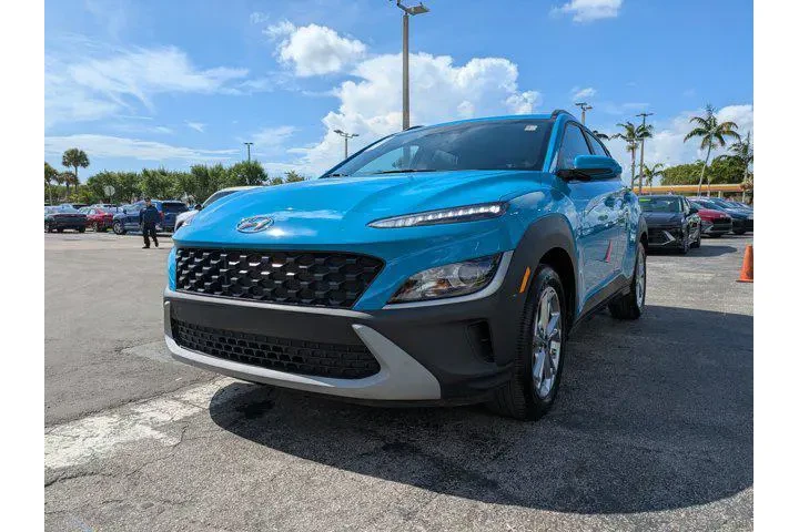 $17738 : Hyundai KONA 2023 SEL 4dr Cr image 8