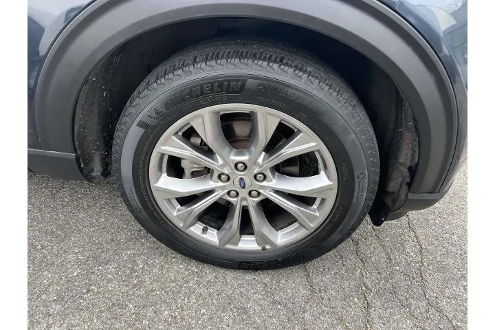 $28885 : Ford Explorer 2022 AWD XLT 4 image 8