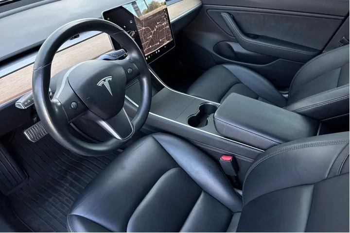 $21625 : Tesla Model 3 2019 AWD Perfo image 2