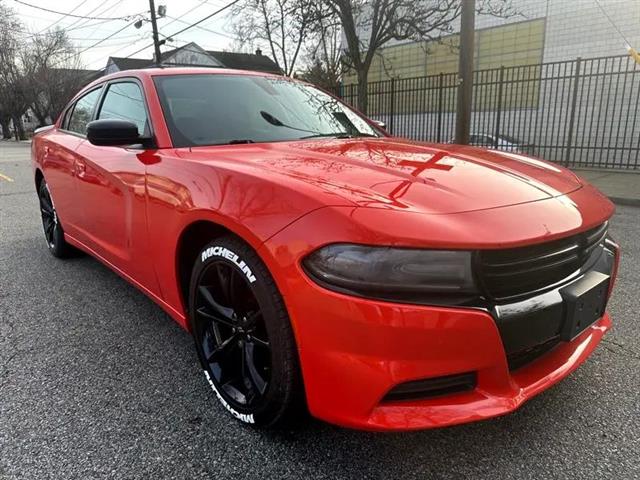 $14500 : Used 2018 Charger SXT RWD for image 3
