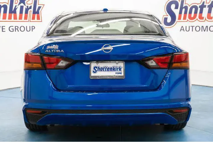 $25855 : Nissan Altima 2025 2.5 SV 4d image 6
