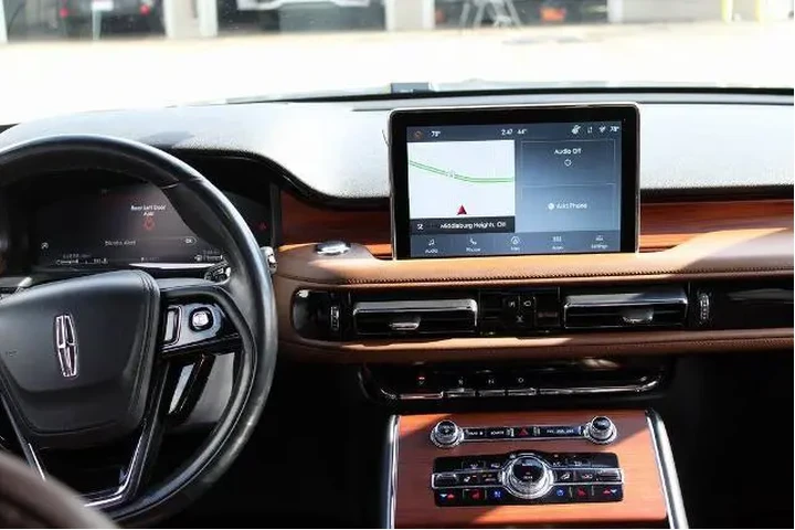 $39998 : Lincoln Aviator 2023 AWD Res image 10