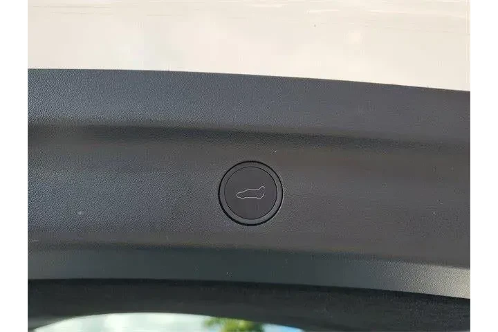 $32990 : Tesla Model Y 2024 AWD Long image 8