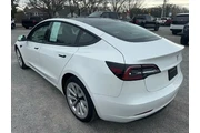 $25700 : Tesla Model 3 2023 4dr Sedan thumbnail