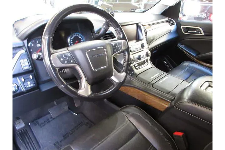 $39663 : GMC Yukon XL 2020 4x4 Denali image 6