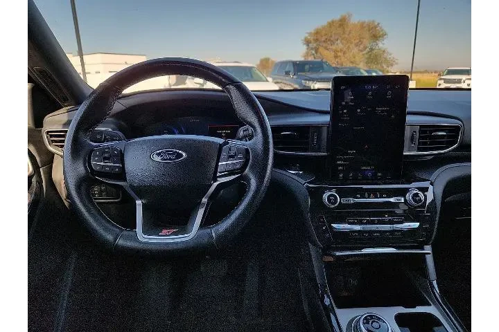 $39990 : Ford Explorer 2022 AWD ST 4d image 6