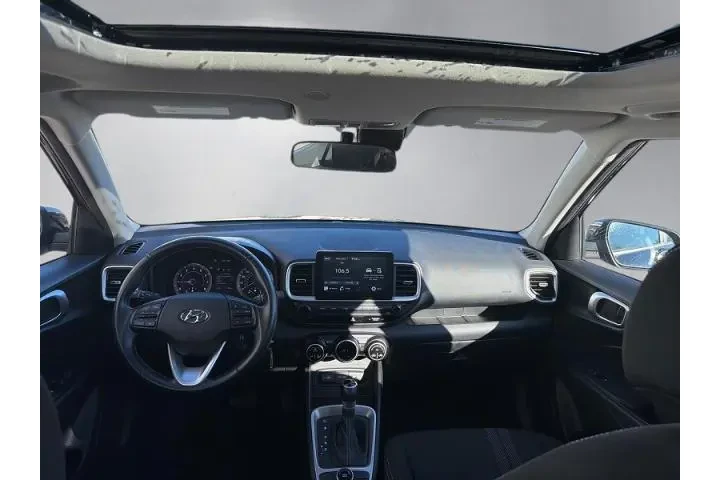 $18111 : Hyundai VENUE 2022 SEL 4dr C image 3