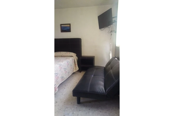 $4100 : HABITACIÓN AMUEBLADA EN ZONA É image 5