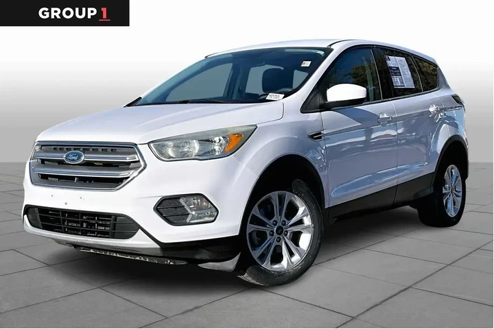 $10871 : Ford Escape 2017 SE 4dr SUV image 1