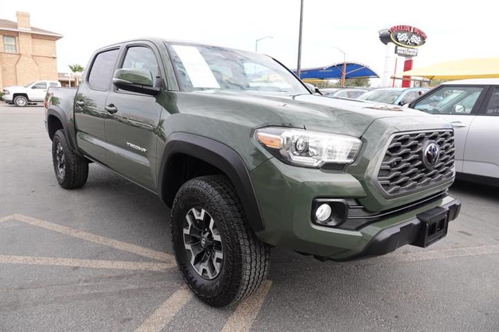 $52995 : Pre-Owned 2022 Tacoma Double image 4