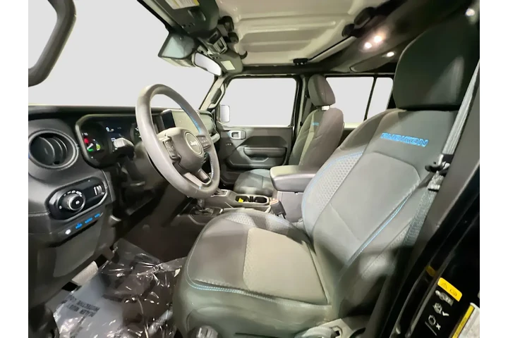 $31500 : Jeep Wrangler 2024 4x4 Rubic image 10