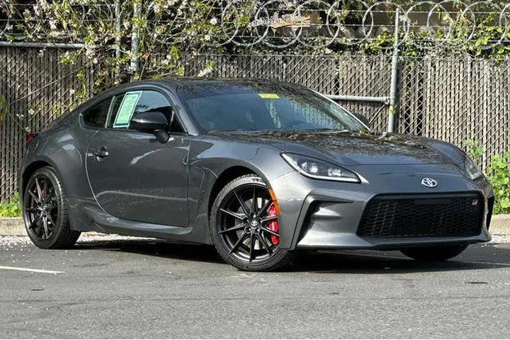 $32999 : Toyota GR86 2025 Premium 2dr image 2