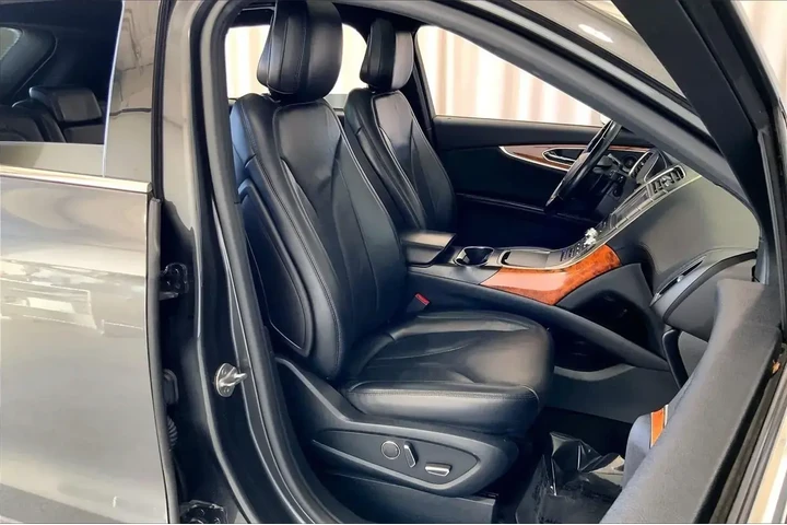 $20992 : Lincoln Nautilus 2020 AWD Re image 6