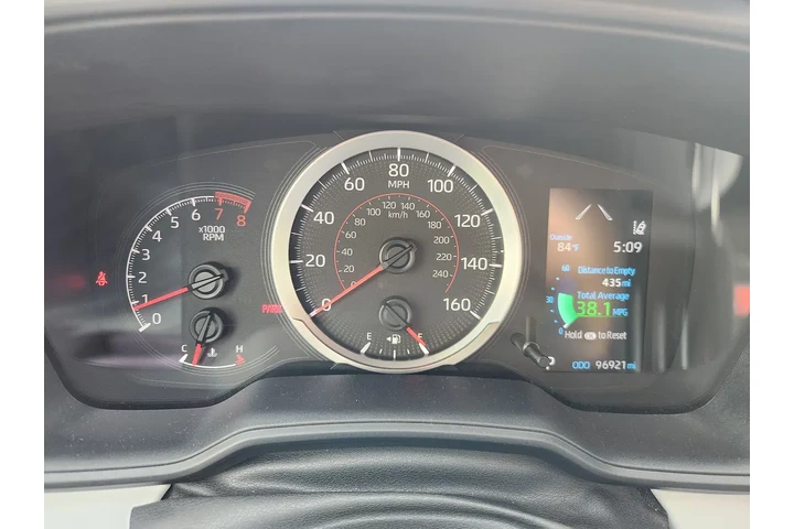 $11000 : 2020 Corolla SE image 9