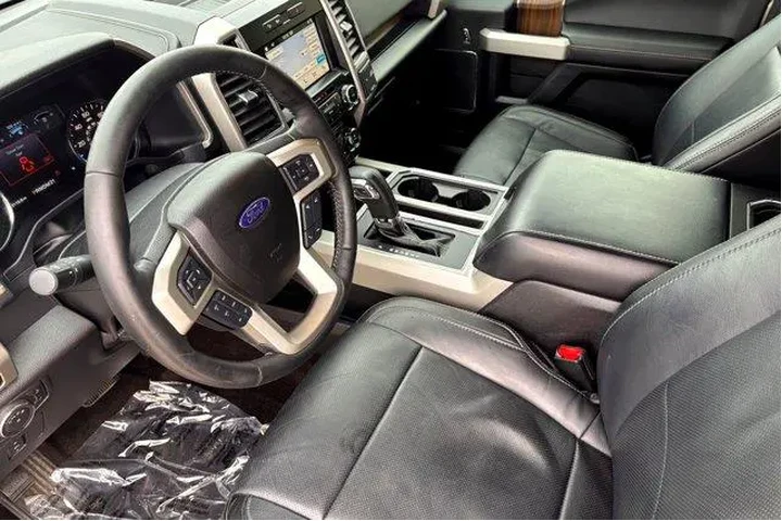 $25977 : Ford F-150 2017 4x4 Lariat 4 image 9