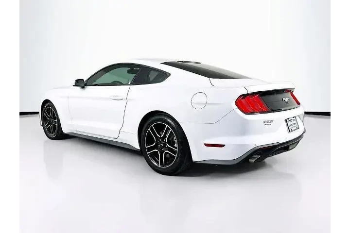 $17497 : Ford Mustang 2018 EcoBoost 2 image 4