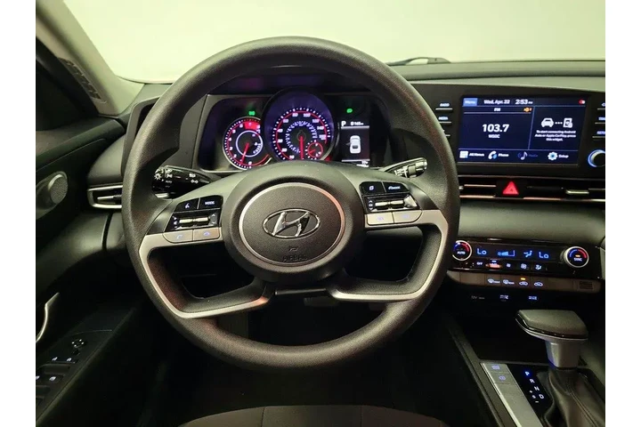 $17998 : Hyundai ELANTRA 2022 SEL 4dr image 10