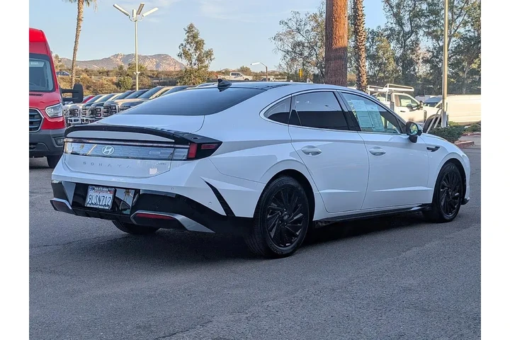 $26798 : Hyundai SONATA Hybrid 2024 L image 10