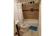 $700 : Cuarto con parking Santa ana thumbnail