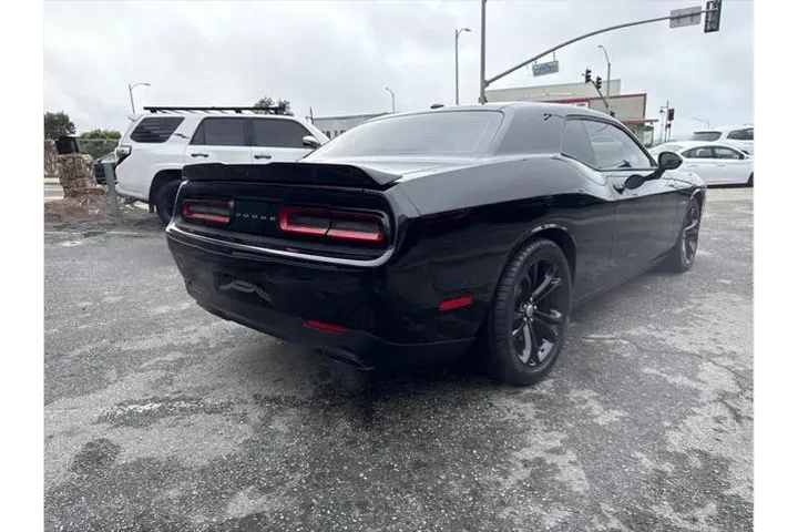 $29998 : Dodge Challenger 2022 R/T 2d image 10