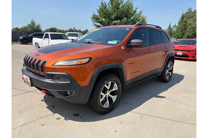 $8950 : 2015 Cherokee Trailhawk image 2