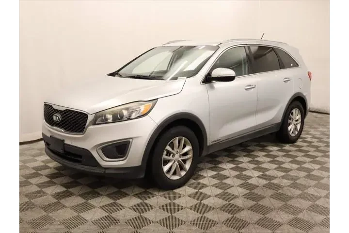 $12181 : Kia Sorento 2017 AWD LX V6 4 image 1