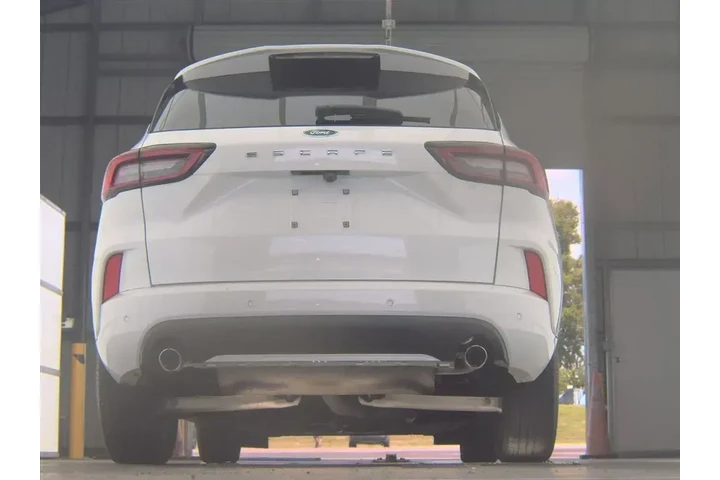 $18999 : Ford Escape 2023 ST-Line 4dr image 7