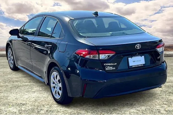 $17991 : Toyota Corolla 2022 LE 4dr S image 4