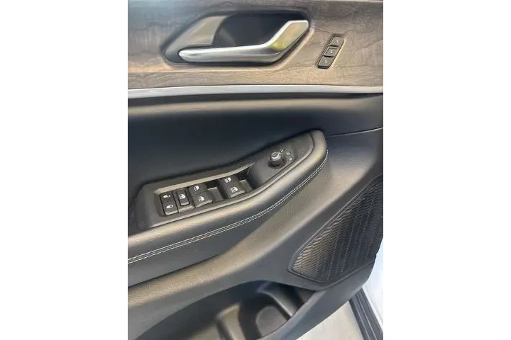 $29962 : Jeep Grand Cherokee 2023 4x4 image 10