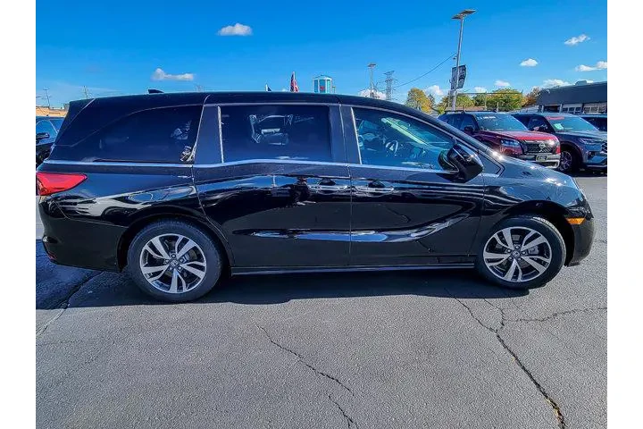 $37880 : Honda Odyssey 2023 Touring 4 image 8
