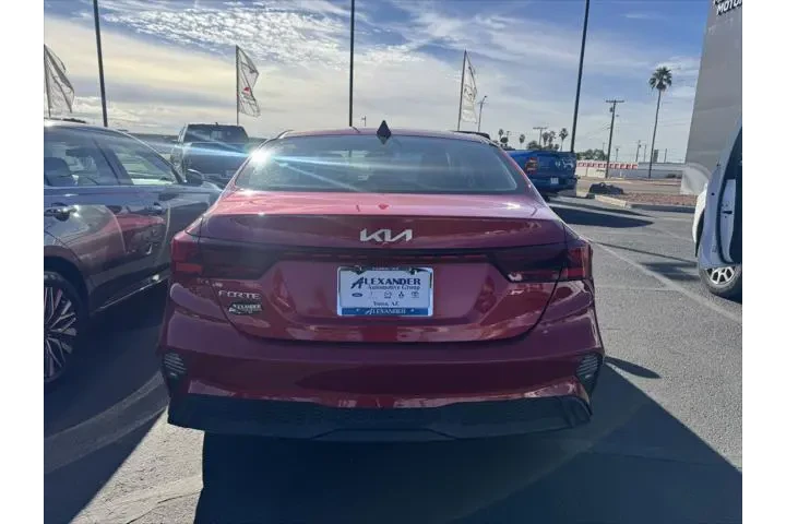 $17999 : Kia Forte 2024 LX 4dr Sedan image 6