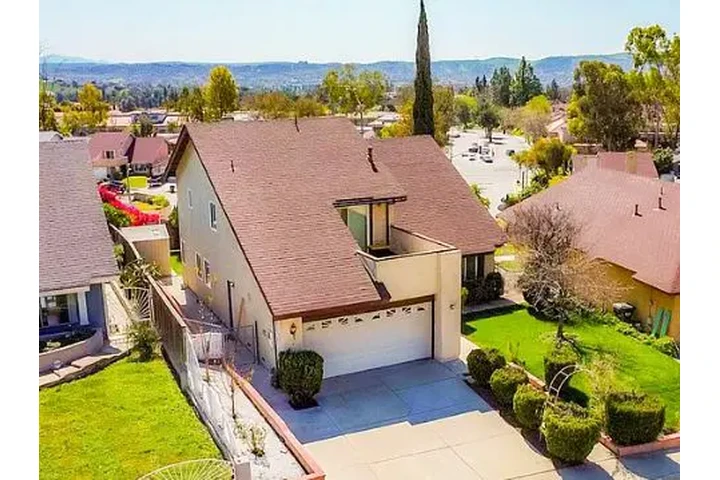 $2700 : ^* ALL UTILITIES INCLUDED *^ image 1