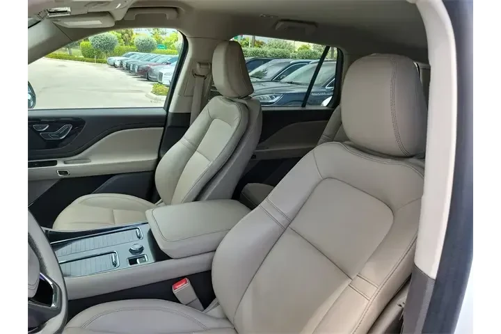 Lincoln Aviator 2023 Standar image 9