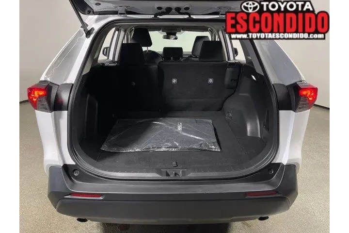 $30998 : Toyota RAV4 2024 AWD LE 4dr image 10