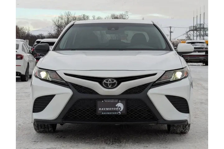 $16995 : 2019 Camry SE image 7