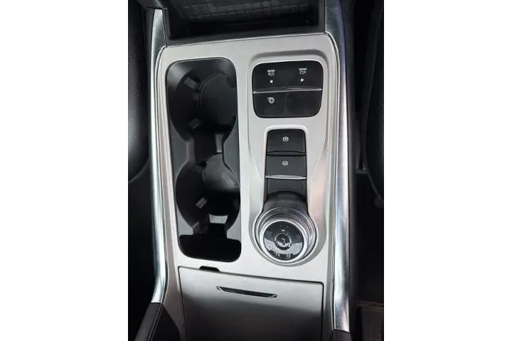 $29992 : Ford Explorer 2022 Limited 4 image 9