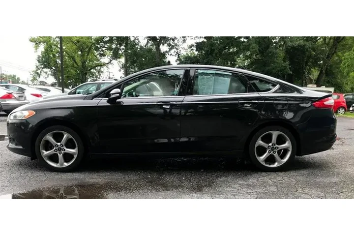 $6878 : 2014 Fusion image 4