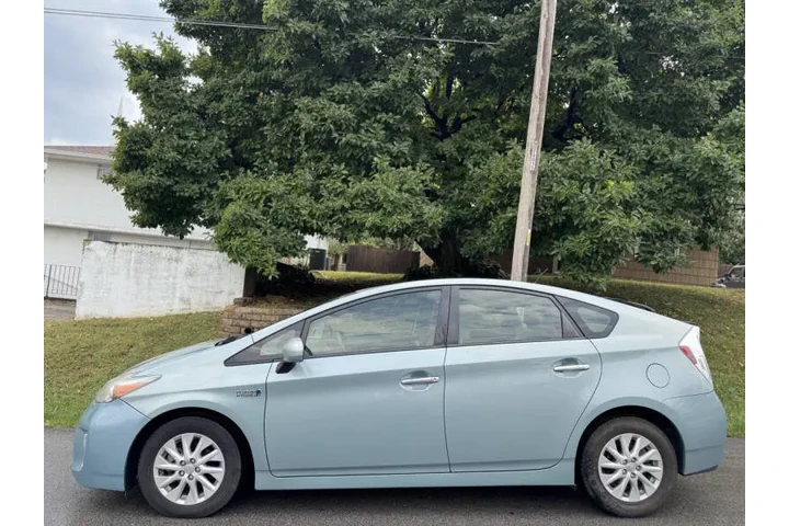 $5999 : 2013 Prius Plug-in Hybrid Adv image 4