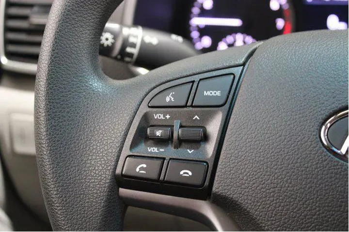 $17526 : Hyundai TUCSON 2021 Value 4d image 9