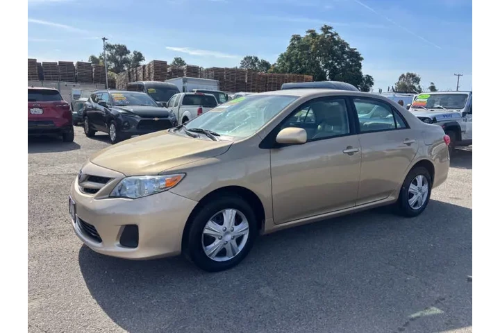 $12999 : 2011 Corolla S image 4