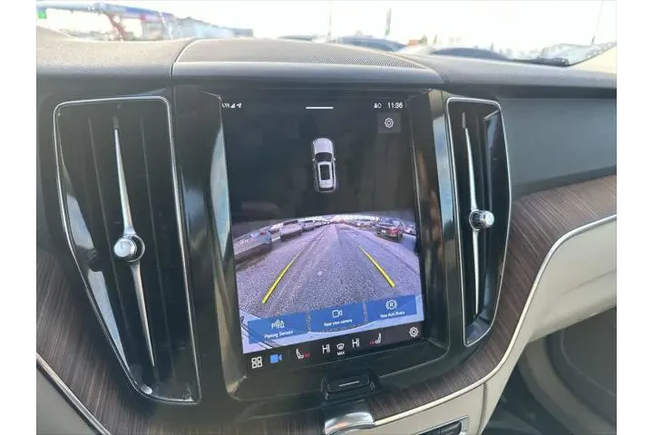 $29999 : Volvo XC60 2022 AWD B5 Momen image 10