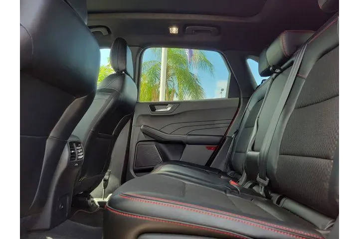 $23991 : Ford Escape 2023 ST-Line 4dr image 9