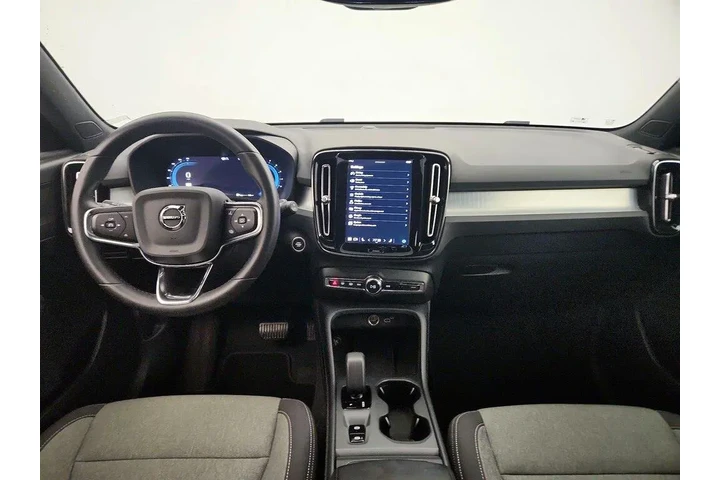 $26998 : Volvo XC40 2024 AWD B5 Core image 9