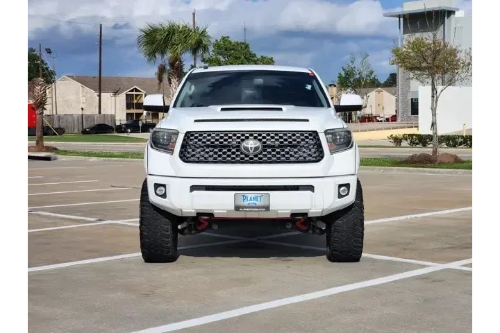 $33782 : Toyota Tundra 2019 4x4 TRD P image 2