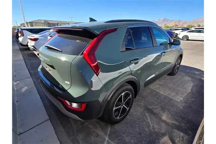 $24250 : Kia Niro 2023 EX 4dr Crossov image 4