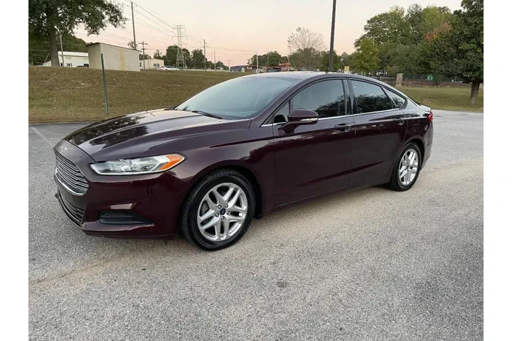 $5500 : 2013 Fusion SE image 2
