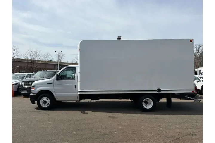 $40000 : Ford E-Series 2024 E-350 SD image 4