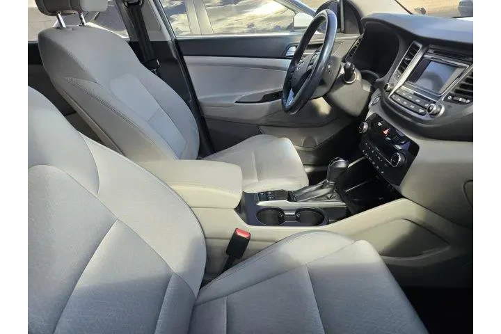 $12991 : Hyundai TUCSON 2017 Value 4d image 3